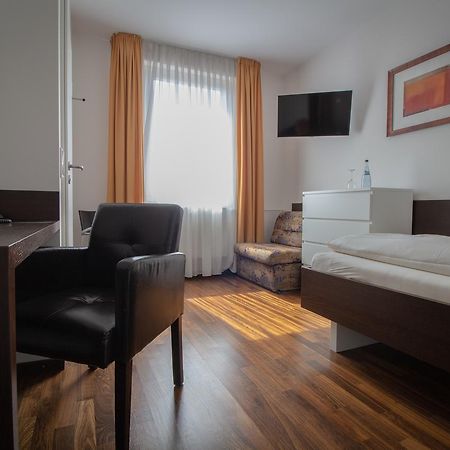 Hotel Goldene Gans Mannheim Bagian luar foto