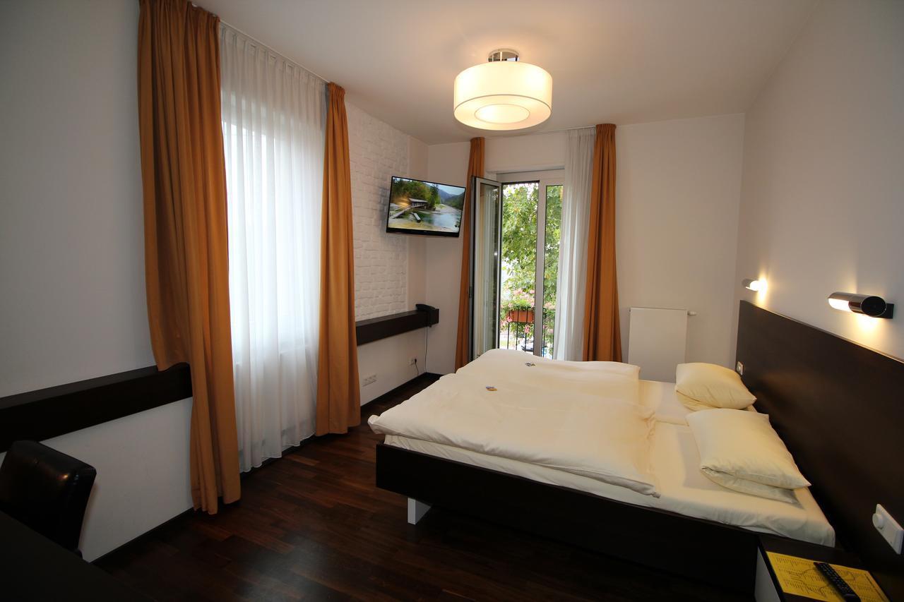 Hotel Goldene Gans Mannheim Bagian luar foto