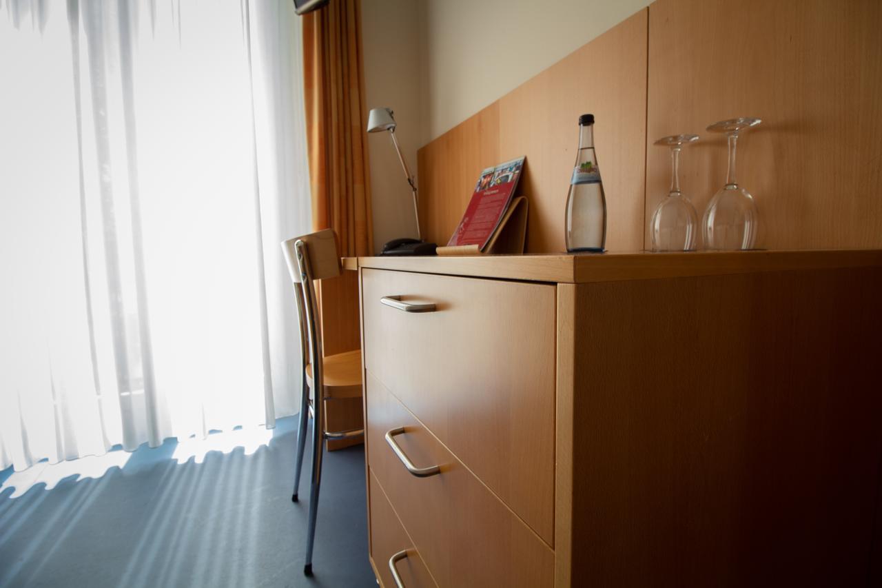 Hotel Goldene Gans Mannheim Bagian luar foto