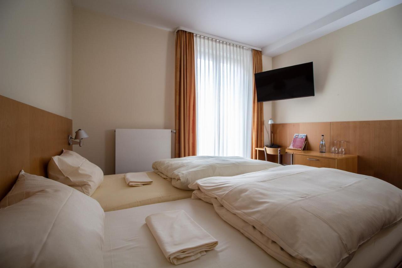 Hotel Goldene Gans Mannheim Bagian luar foto